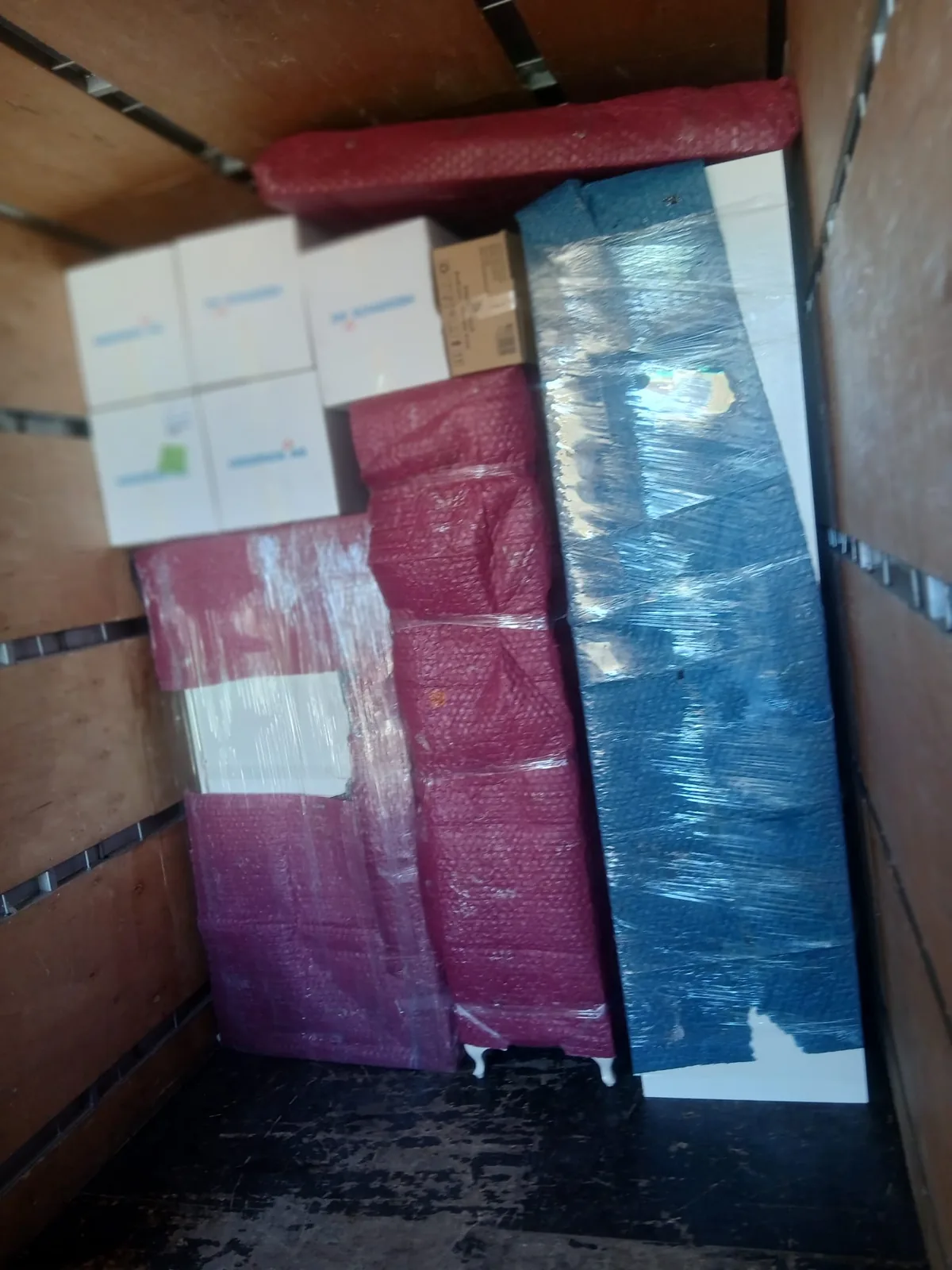 Paketli eşyaların araca yerleşimi